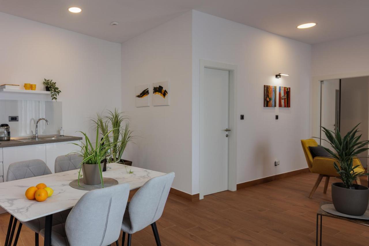 Terra 5 Deluxe Apartment On The Ground Floor With Private Parking Rijeka Dış mekan fotoğraf