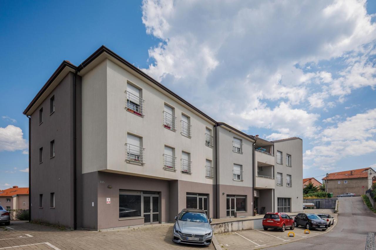 Terra 5 Deluxe Apartment On The Ground Floor With Private Parking Rijeka Dış mekan fotoğraf